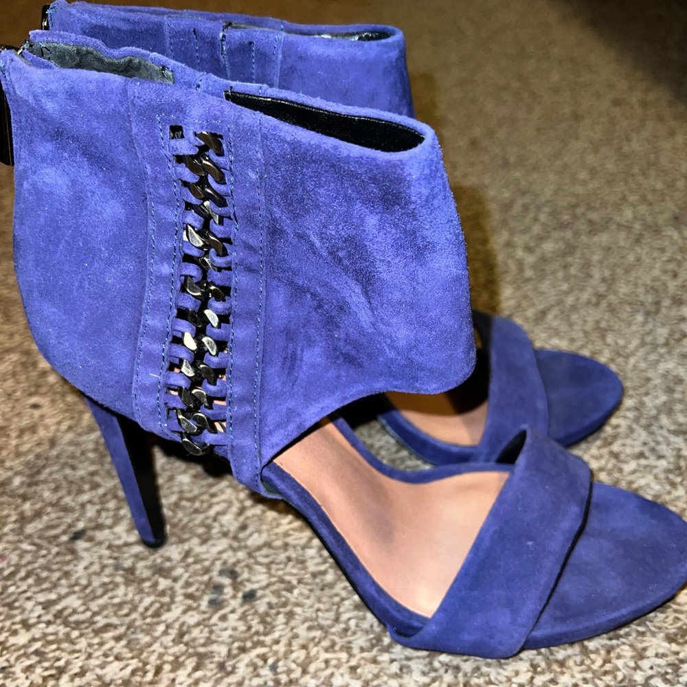 Vince Camuto heels sandals